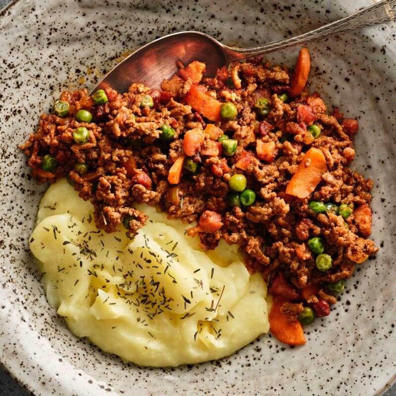 Millionboef med groentsager og kartoffelmos